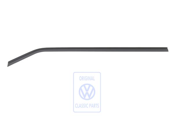 Window aperture seal for VW T4