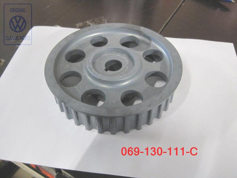 Toothed belt pulley for VW T4