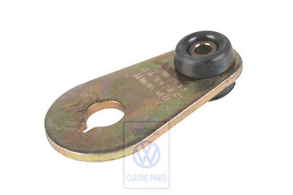 Retaining panel for VW T4