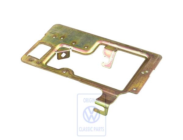 Retainer for VW Golf Mk3