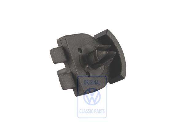 Spreader rivet for VW Golf Mk3