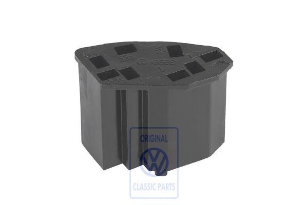 Flat contact housing