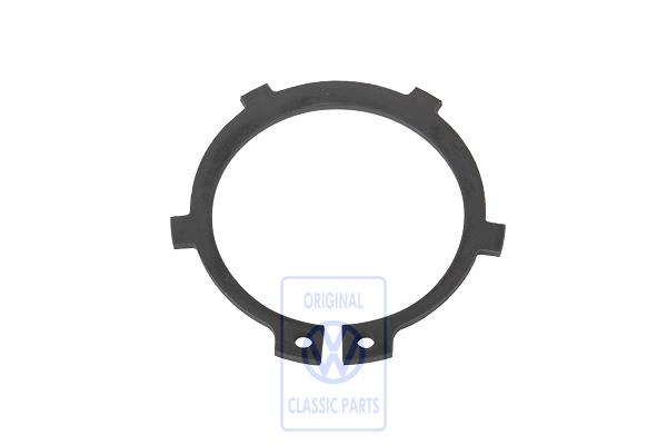 Securing ring for VW LT Mk2