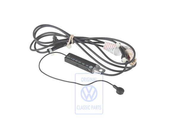 Aerial amplifier for VW Fox