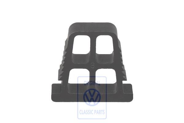 Clip bumper Golf Mk2