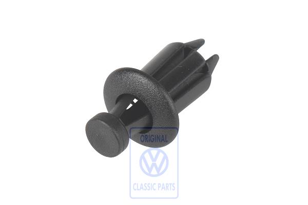 Expanding rivet for VW Sharan