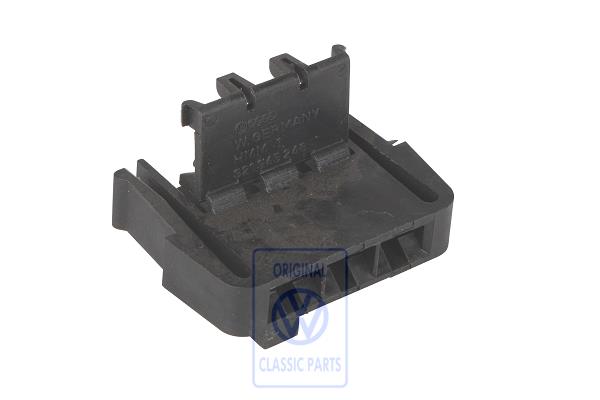 Flat contact housing for VW Passat B2