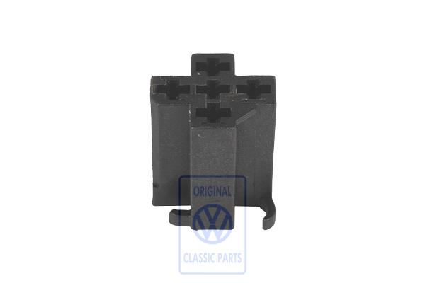 Flat contact housing