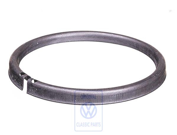 Securing ring for VW Passat B5