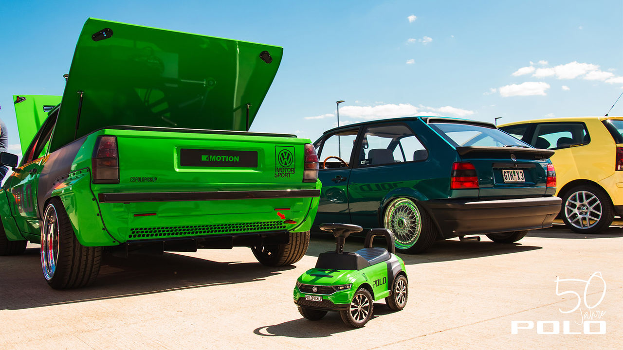 50 Jahre Polo Treffen - Wir sagen Danke und blicken zurück 50 Jahre Polo Community Treffen bei Volkswagen Classic Parts: Über 100 Teilnehmer feiern bei strahlendem Sonnenschein die Polo Generationen 1 bis 4.