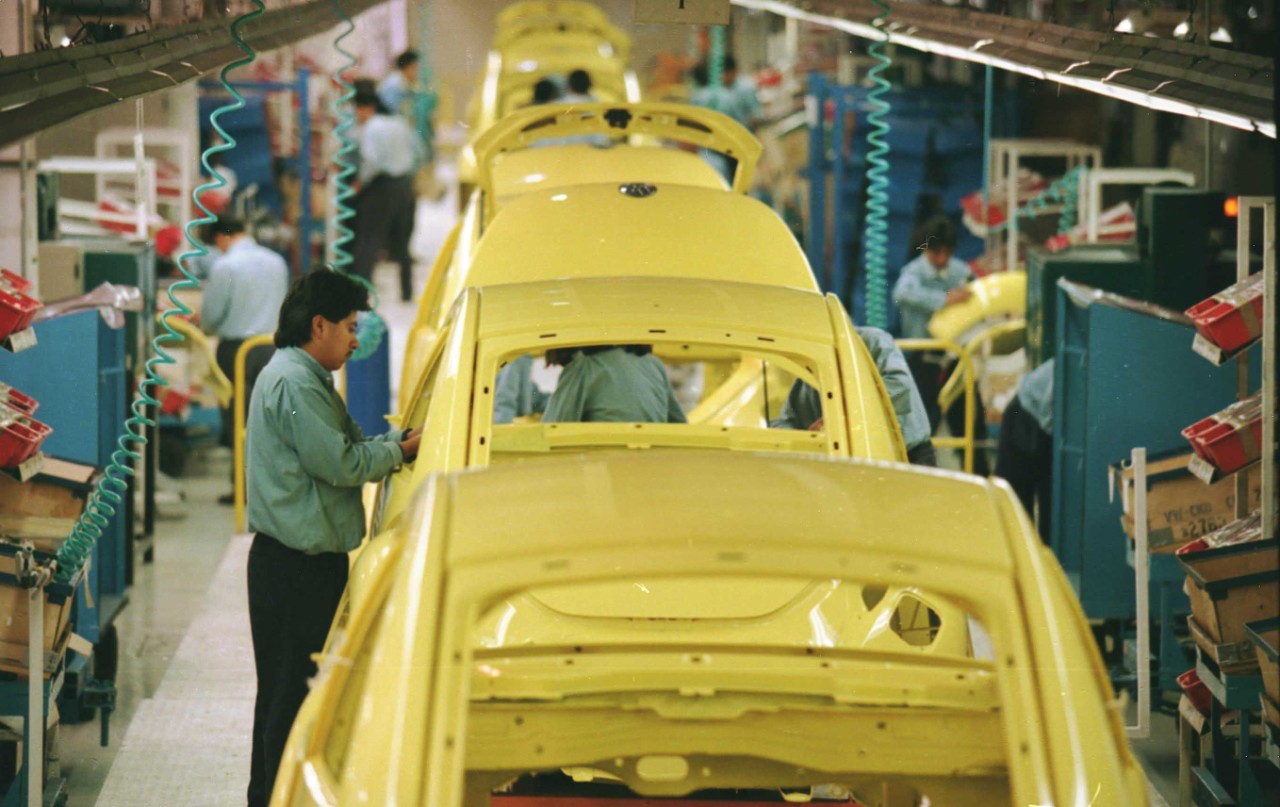 Die Produktionsstätte des neues VW New Beetle von 1998 im Werk in Mexiko.