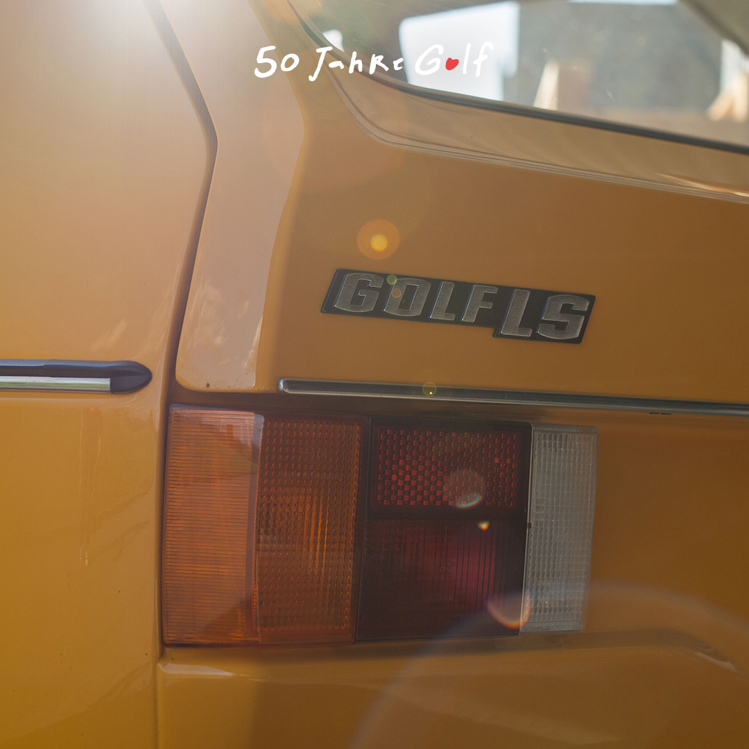 Seit 1974 ist er das Original: der VW Golf. Im Video von Volkswagen Classic Parts stellen Golf Fans ihre Autos vor und verraten uns, was sie an ihrem Oldtimer oder Youngtimer lieben. Film ab!