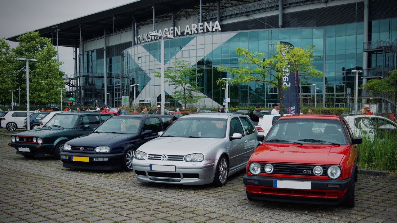 Wir blicken zurück auf das GTI FAN FEST 20024. Vom 26.-28. Juli 2024 kamen rund 15.000 GTI-Fans und ca. 700 GTI-Fahrer nach Wolfsburg, um mit Volkswagen das GTI Fanfest zu feiern. Volkswagen Classic Parts war mit einer abwechslungsreichen Ersatzteilpräsentation sowie tollen Aktionen vertreten.