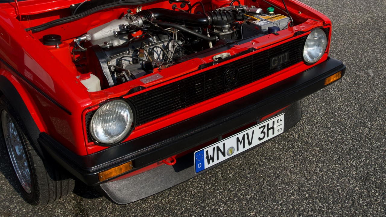Wir blicken zurück auf das GTI FAN FEST 20024. Vom 26.-28. Juli 2024 kamen rund 15.000 GTI-Fans und ca. 700 GTI-Fahrer nach Wolfsburg, um mit Volkswagen das GTI Fanfest zu feiern. Volkswagen Classic Parts war mit einer abwechslungsreichen Ersatzteilpräsentation sowie tollen Aktionen vertreten.