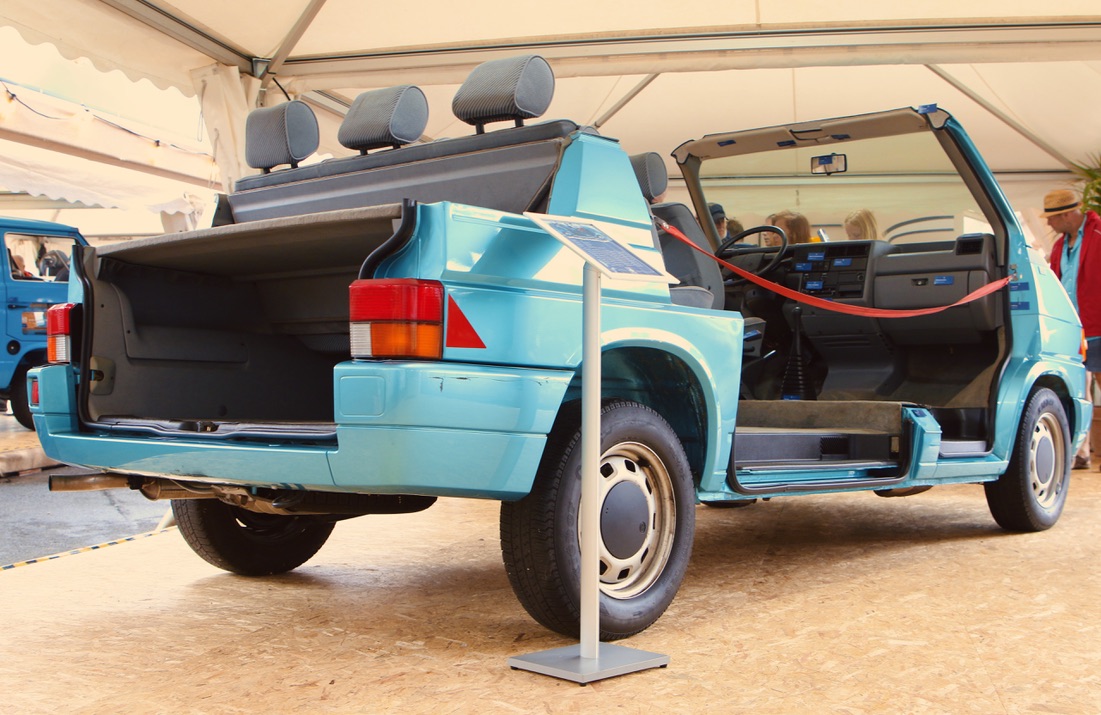 Under the sign of the Kombi: in June 2023 the VW Bus Festival took place in Hanover. At the Volkswagen Classic Parts stand, Kombi fans from all over the world were gathered for original quality spare parts and many petrol-powered conversations.