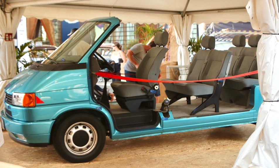 Under the sign of the Kombi: in June 2023 the VW Bus Festival took place in Hanover. At the Volkswagen Classic Parts stand, Kombi fans from all over the world were gathered for original quality spare parts and many petrol-powered conversations.